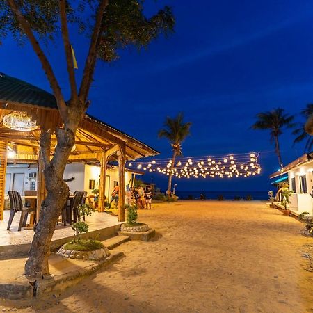 Bamboo Paraiso Resort At Bolo Beach 阿拉米诺斯 外观 照片
